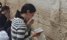 娱乐圈密集性吃瓜,瓜田李下，揭秘明星们的秘密花园